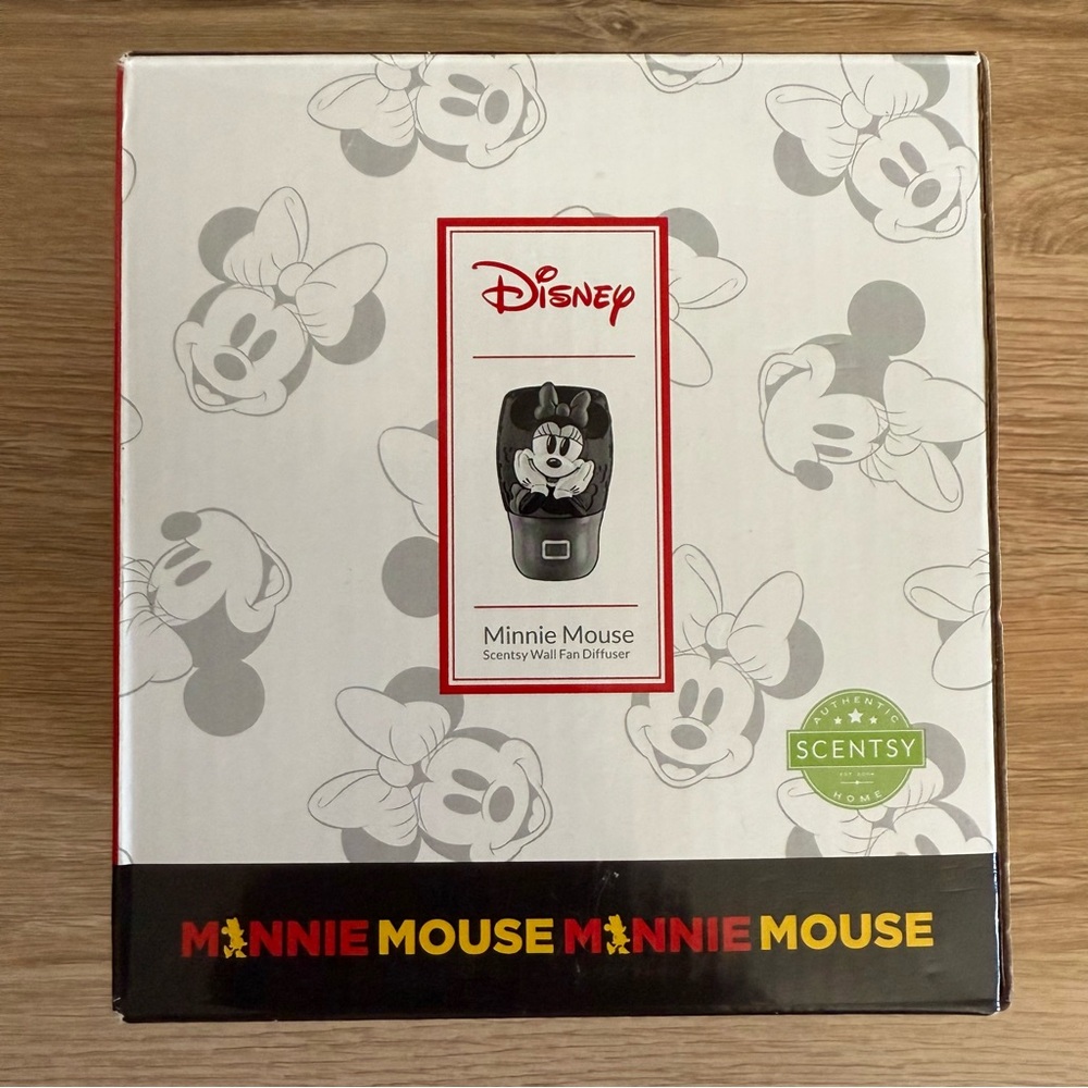 NEW In Box Disney Minnie Mouse Scentsy Wall Fan Diffuser Light Plug-In - Picture 3 of 8